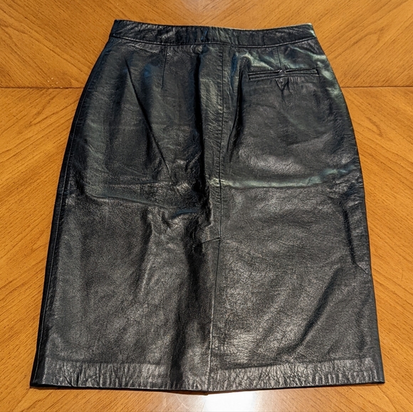 Hugo Buscati Vintage 90's Black Leather Pencil Mini Skirt in Size 2 - Picture 2 of 10